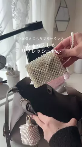 きこりん⌇白×ピンクの部屋に住む30代独身女子のTikTok投稿