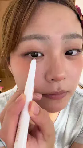 あいり🥁🎵のTikTok PR投稿：I'm meme 涙袋セット イエベ用🎵 ・マルチキューブ 02 Hello P…