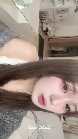 せれびぃのTikTok投稿