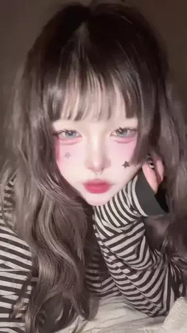 一生オン眉のTikTok投稿