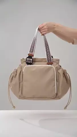 leon_life112のTikTok PR投稿：👜荷物が多い人ほど感動するバッグ✨ 見た目はシンプル…