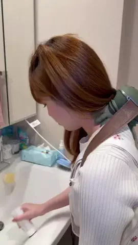 ニートのくせに態度ばりデカい彼女🫸🏻🤛🏻のTikTok投稿