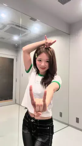 AYANA_KUWAHARA 17のTikTok投稿