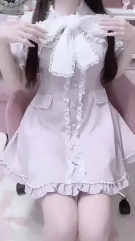 羽乃ぴふわのTikTok投稿