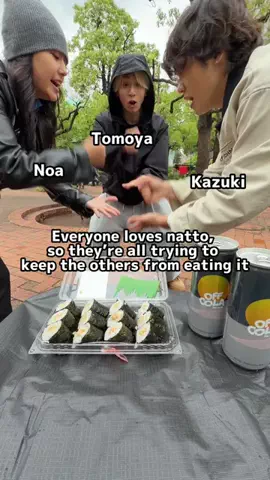 友達と食べる飯は美味いのTikTok投稿