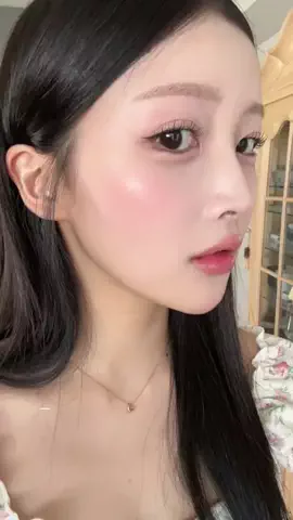 花のTikTok投稿