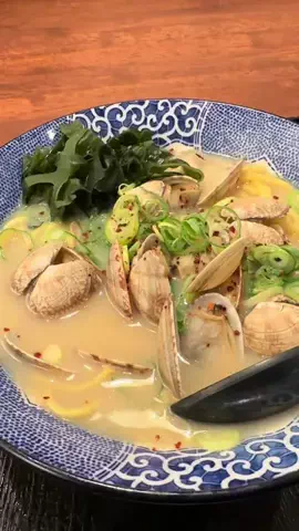 よっしぃ旅グルメのTikTok投稿