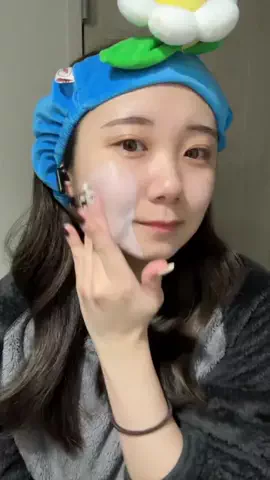 さおりのTikTok投稿