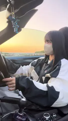 たけりなのTikTok投稿