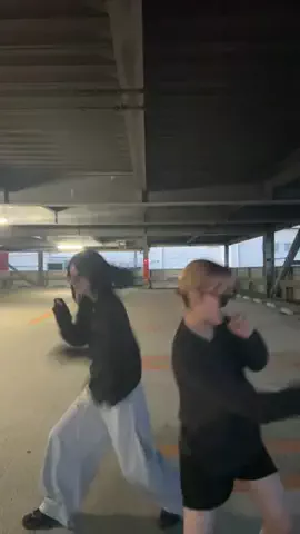 0歳のシンクロのTikTok投稿