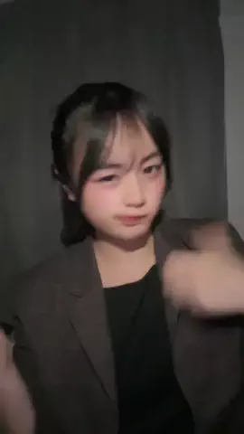 れねですのTikTok投稿