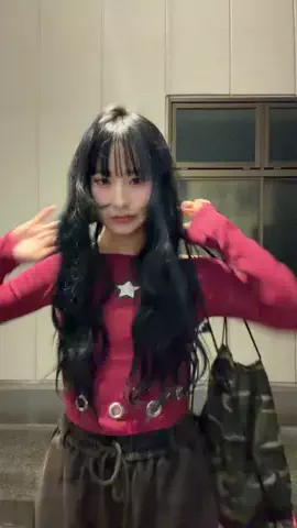 えまのTikTok投稿