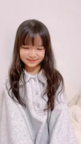 えみり　EmilyのTikTok投稿