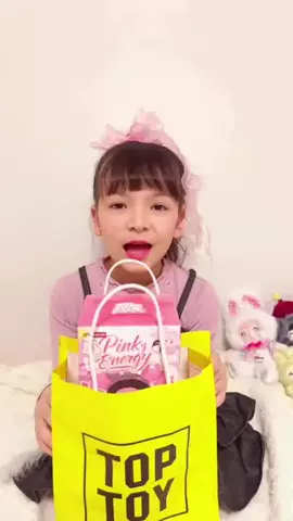 えみり　EmilyのTikTok投稿