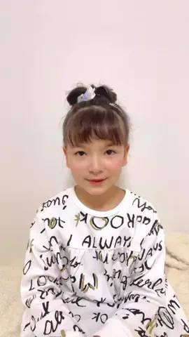 えみり　EmilyのTikTok投稿