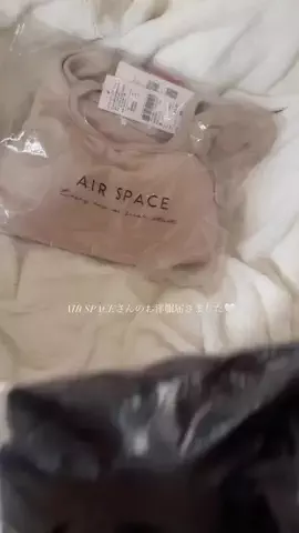 ゆうかち🇯🇵🇰🇷のTikTok PR投稿：AIR SPACEのお洋服で 2コーデ組んでみた🍁🍂 ヒートテック…