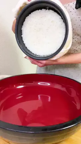 楽々【食の変態】のTikTok投稿