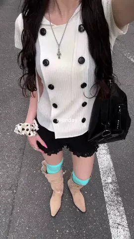 モエのTikTok投稿