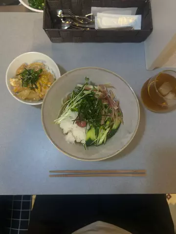 汐莉のTikTok投稿