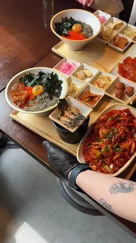ぽよログ I 東京グルメのTikTok PR投稿：意味不明な行列ができる激ヤバ韓国ランチ… ⁡ 実はこの…
