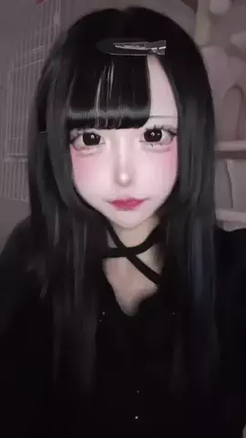 えりろのTikTok投稿