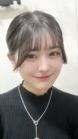 入山七菜のTikTok投稿