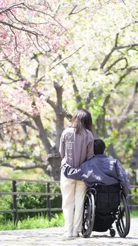 旦那の車椅子を押すのは私だけのTikTok投稿