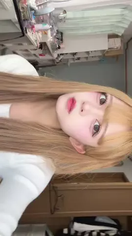 負けヒロインのTikTok投稿