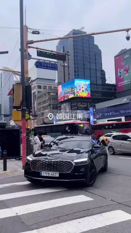 クルル＝ルシルフルのTikTok投稿