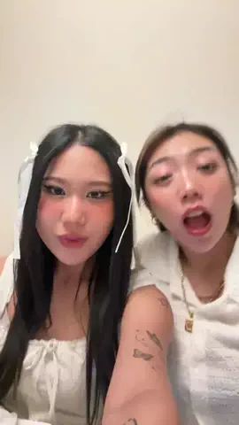 meg and hinaのTikTok投稿