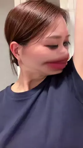 うさぎOLのTikTok投稿