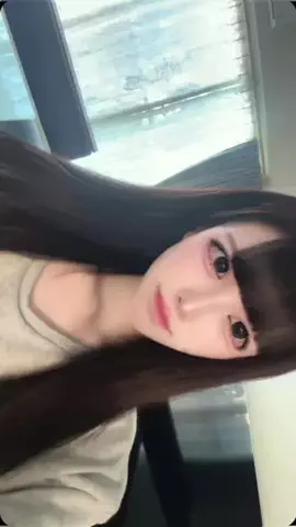 ロリBのTikTok投稿