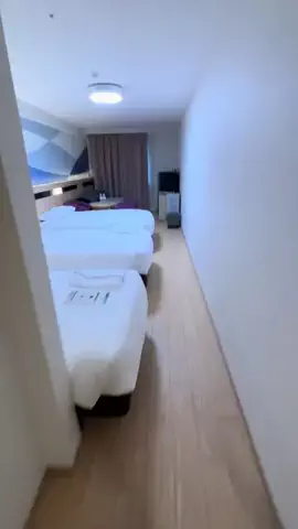ホテルに泊まって旅をしてのTikTok投稿