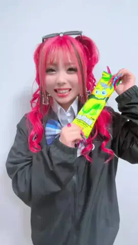 るみな🤟🏻👑のTikTok PR投稿：もぅ皆食べた🥰？？ #pr #ベロベロバー #コンビニアイス #…