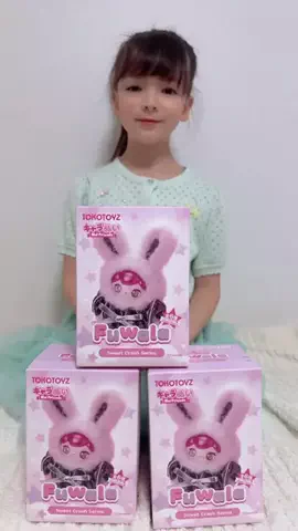 えみり　EmilyのTikTok投稿