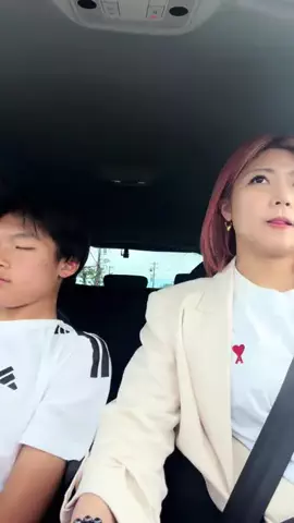 息子とオカンのTikTok投稿
