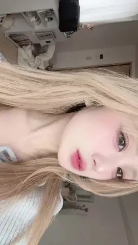 せれびぃのTikTok投稿