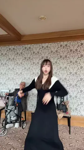 へちちゃん🐸☂️(カエルの子)のTikTok投稿