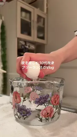 きこりん⌇白×ピンクの部屋に住む30代独身女子のTikTok投稿