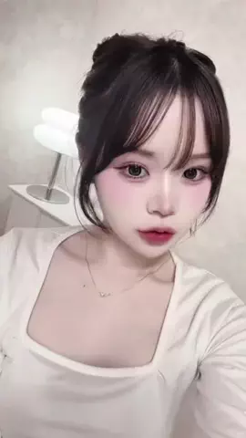 イナのTikTok投稿