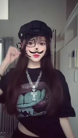 うなぴーのTikTok投稿