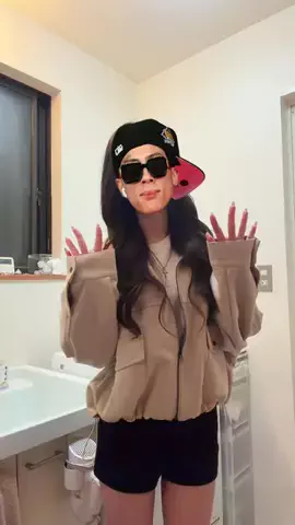 束感まつ毛のTikTok投稿
