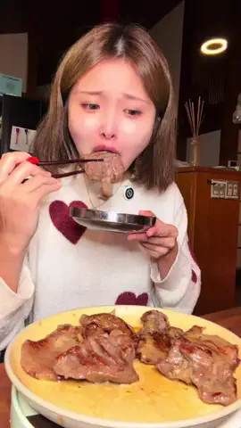 ツキちゃん🌙🧸(酒)のTikTok投稿