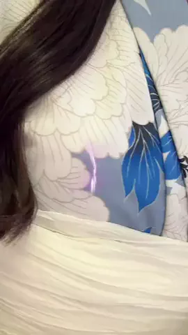 脱ひんぬーちゃん👼🤍のTikTok投稿