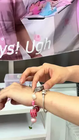 ヒトミのTikTok投稿