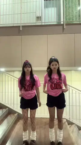 みみりのTikTok投稿
