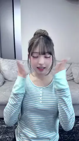 🦄💙MINAMI💙🦄のTikTok PR投稿：このアイス、なめてると食感が変わるの!!シャリシャリか…