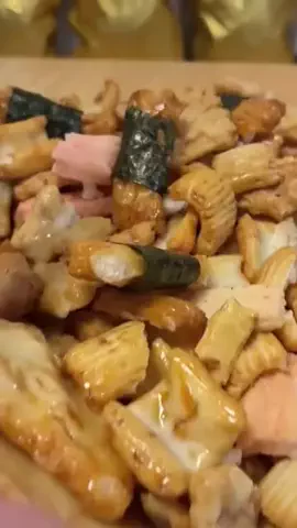 介護士あおちゃん🇯🇵✨💕のTikTok PR投稿：#おかき#せんべい#お菓子#PR 