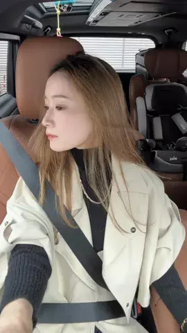 なつなつのTikTok投稿