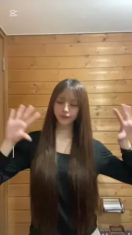 ここなのTikTok投稿